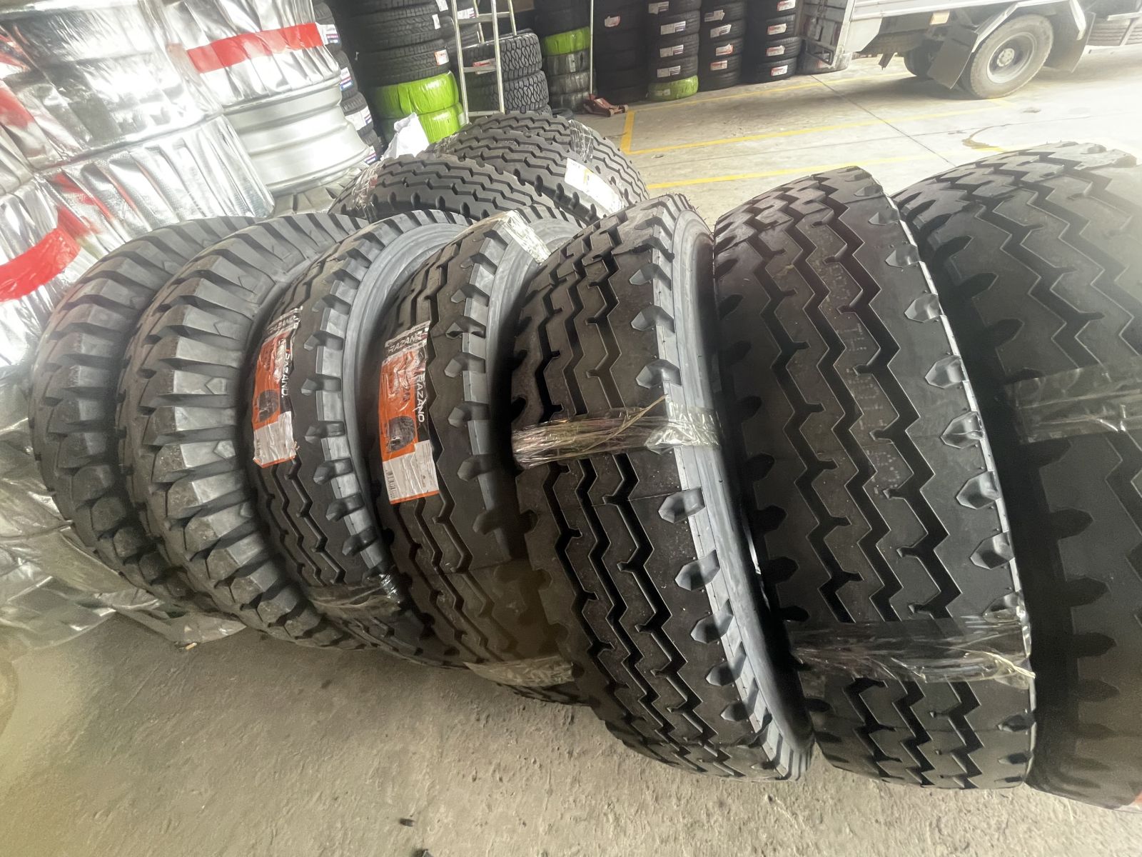 LỐP XE TẢI BÌNH DƯƠNG